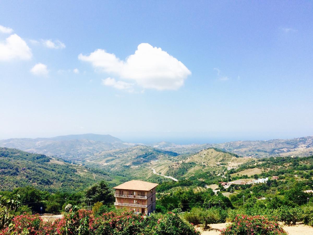 Pozzo Medievale Prignano Cilento Esterno foto