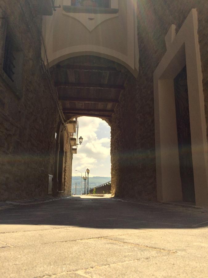 Pozzo Medievale Prignano Cilento Esterno foto