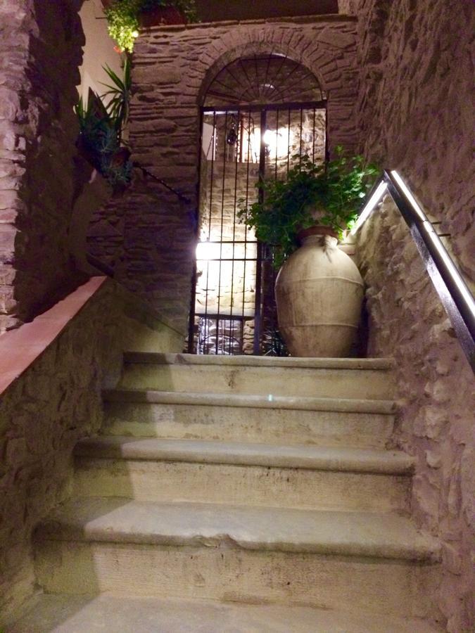 Pozzo Medievale Prignano Cilento Esterno foto
