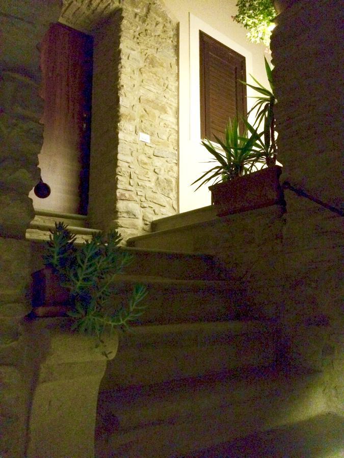 Pozzo Medievale Prignano Cilento Esterno foto