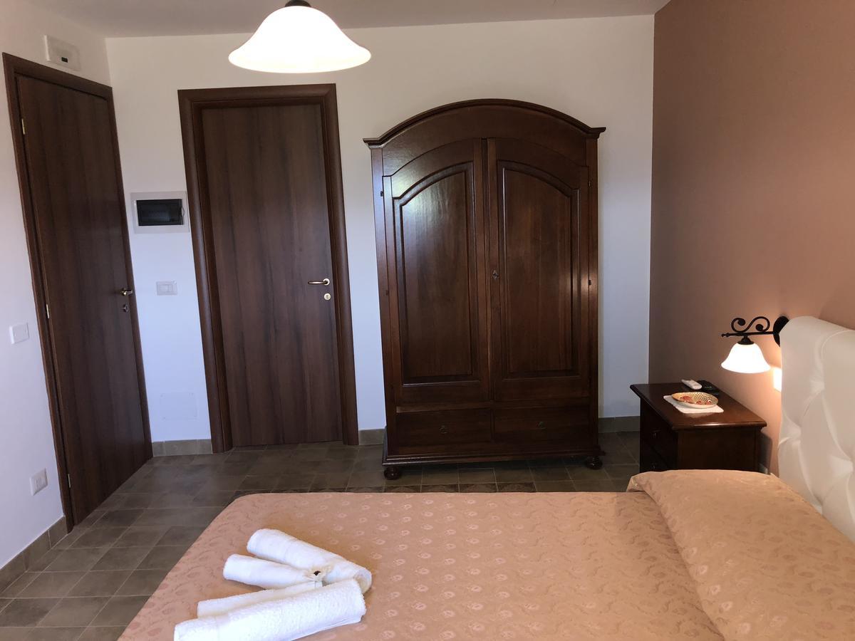 Pozzo Medievale Prignano Cilento Esterno foto