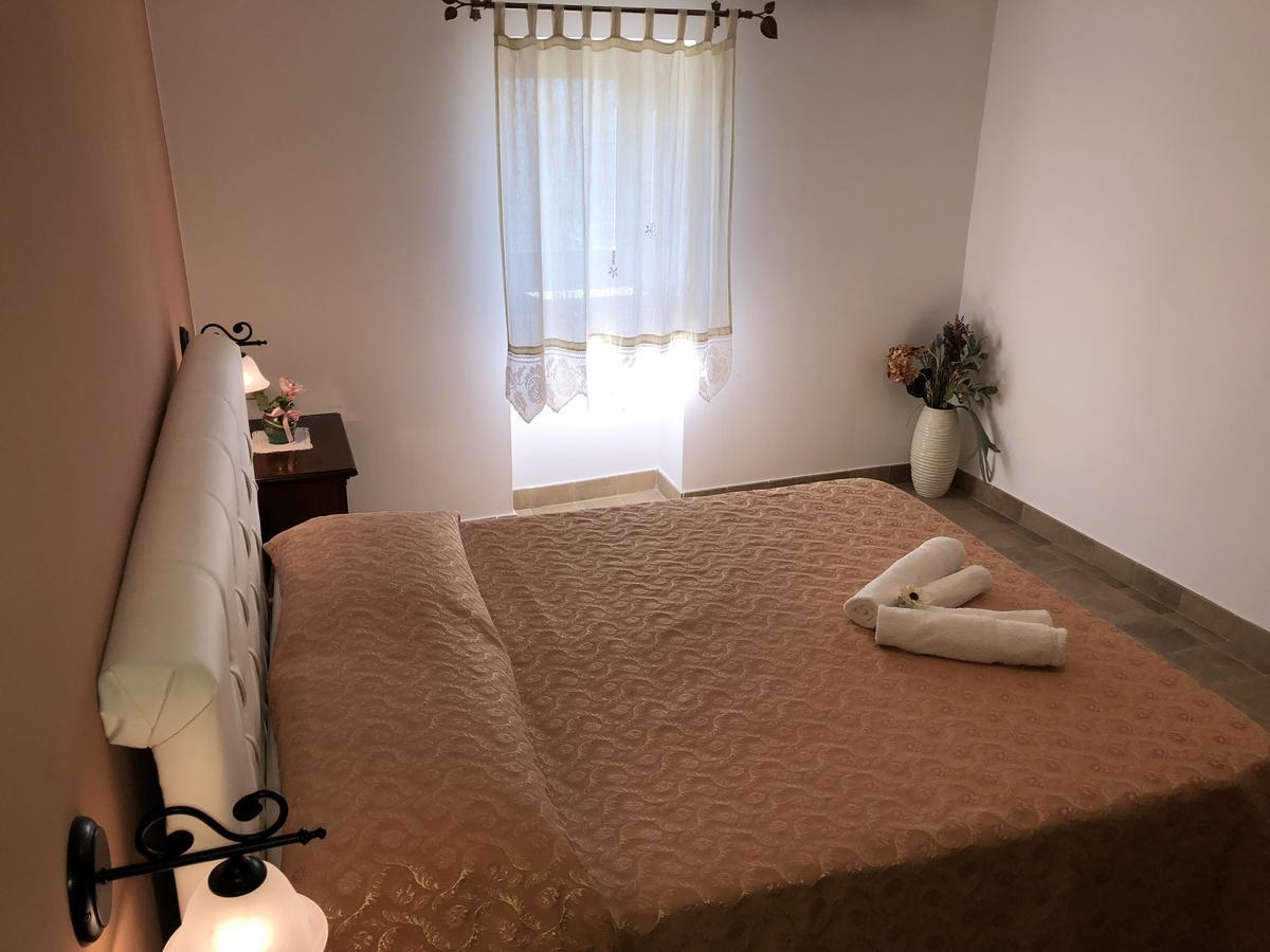 Pozzo Medievale Prignano Cilento Esterno foto